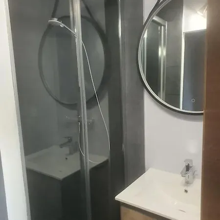 아파트 Pour 1 A 4 Pers Terrasse Et Parking